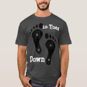 T-shirt foncé de base de 10 orteils vers le bas (Devant)