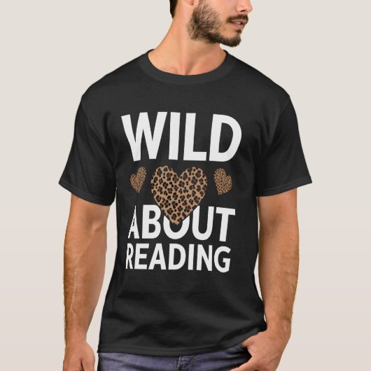 T-shirt Fou de lecture - Conception de cœur de léopard (Devant)
