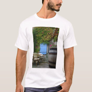 T-shirt France, Les Baux de Provence, patio de café