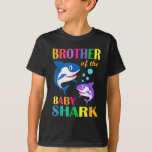 T-shirt Frère Du Bébé Birthday Shark Brother Shark<br><div class="desc">Brother Of The Baby Birthday Shark Brother Shark Christmas T-Shirt</div>