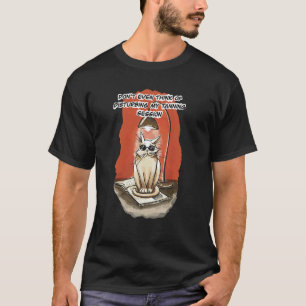 T-shirt Fun Cat Desk Tanning