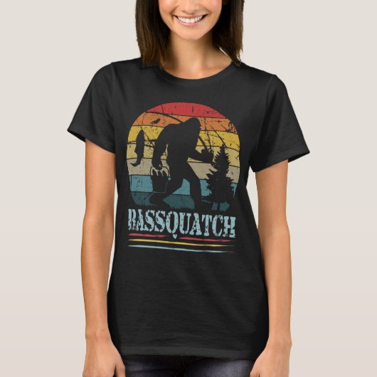 T-shirt Funny Bigfoot BASSQUATCH Bass Fishing Sasquatatch  (Devant)