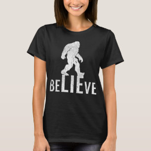 T-shirt Funny Bigfoot croit à la théorie du complot pour n