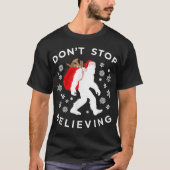 T-shirt Funny Bigfoot Santa Christmas Design (Devant)