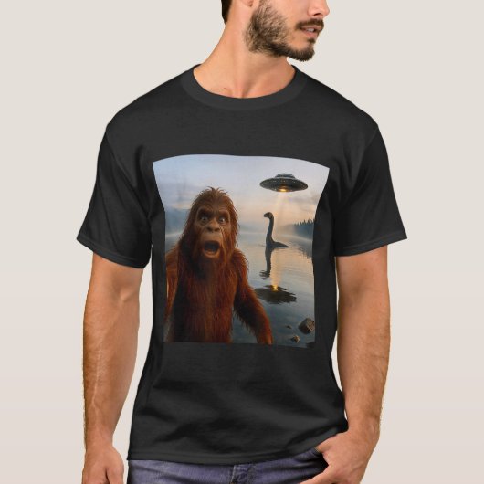 T-shirt Funny Bigfoot Selfie With Loch Ness Monster And Uf (Devant)
