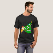 T-shirt Funny Corgi Pushing Christmas Tree Xmas Dog Mom (Devant entier)