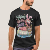 T-shirt Funny Easter Flamingo Feeling Eggstra Chill Cute (Devant)