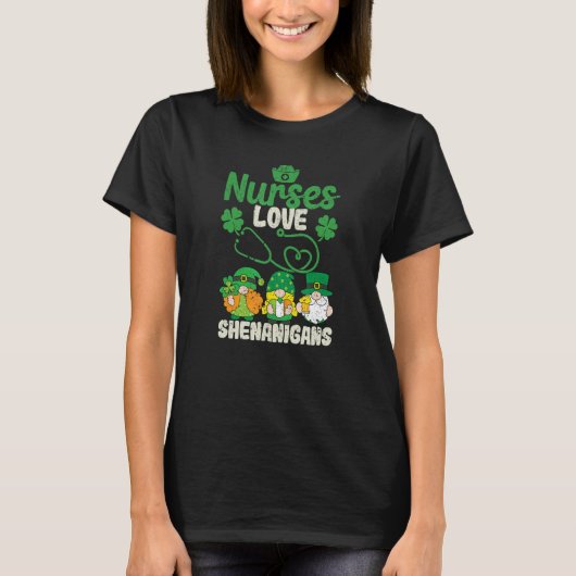T-shirt Funny Gnomes Nurse St Patricks Day Nurses Love She (Devant)
