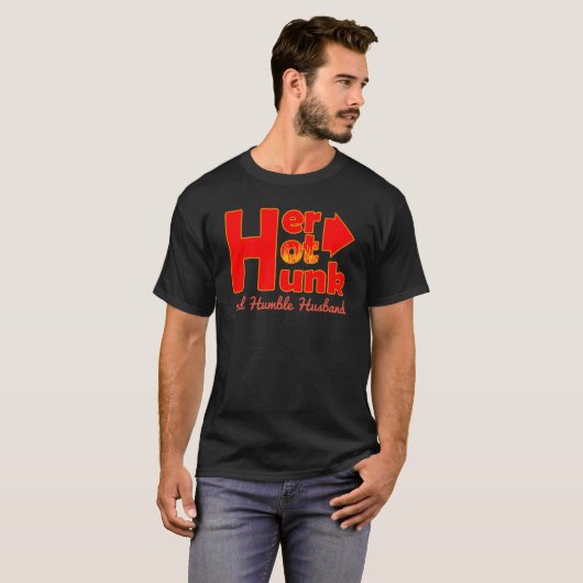 T-shirt Funny HER HUNK CHAUD et Humble Mari en texte rouge (Devant entier)
