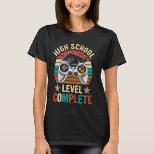 T-shirt Funny Senior Gamer 2024 High School Level Complete