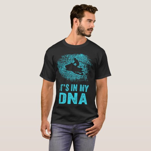 T-shirt Funny Snowmobile It_s dans mon ADN empreintes digi (Devant entier)