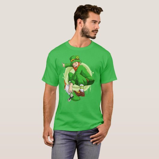 T-shirt Funny St Patrick's day Leprechaun Skateboard (Devant entier)
