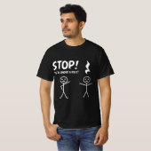 T-shirt Funny STOP YOU'RE UNDER A REST Musical Pun  (Devant entier)