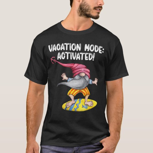 T-shirt Funny Surfing Gnome Vacation Mode Surf activé (Devant)