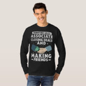 T-shirt Furniture Sales Associate Closing Deals Making Fri (Devant entier)