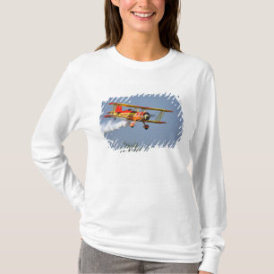 T-shirt Gene Soucy effectuant des acrobaties en Grumman