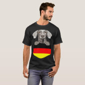 T-shirt Germany Flag Weimaraner Dog In Pocket (Devant entier)