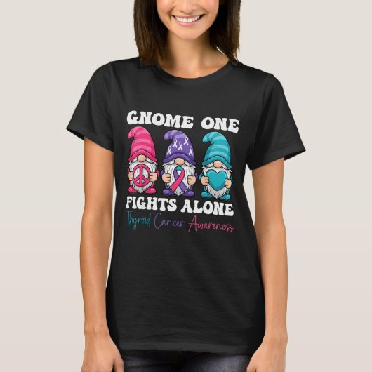T-shirt Gnome One Fights Alone - Christmas Thyroid Cancer  (Devant)