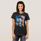 T-shirt Goldendoodle Dans L'Espace Avec Des Donuts Mignons (Devant entier)