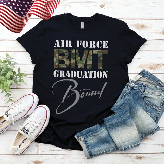 T-shirt Graduation BMT de la Force Aérienne à l'avant mili