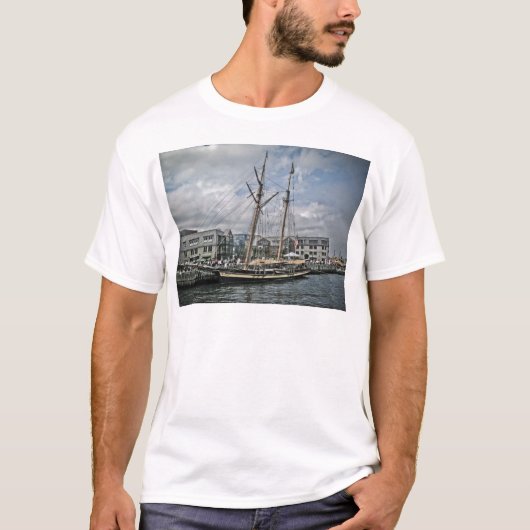 T-shirt Grand navire à Halifax (Devant)