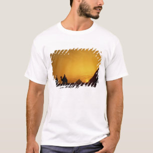 T-shirt Grandes Pyramides de Gizeh, Égypte au coucher du s