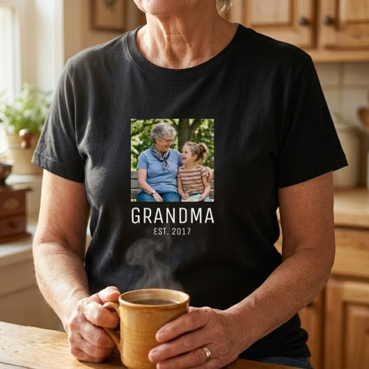 T-shirt Grandma Established Photo Gift