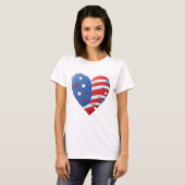T-shirt ​"Grandma’s Pride" Flag-Heart Tee (Devant entier)