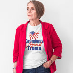 T-shirt Grandmas contre Trump<br><div class="desc">Les grand-mères contre Donald Trump s'unissent à ce t-shirt anti-Trump qui présente le drapeau américain en rouge, blanc et bleu pour l'élection de 2024.</div>