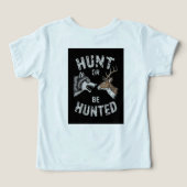 T-shirt graphique blanc « Chasse ou sois chassé » (Design Verso)