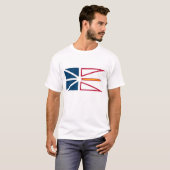 T-shirt Graphique des drapeaux de Terre-Neuve (Devant entier)