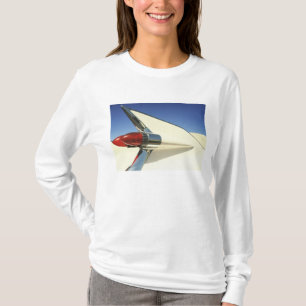 T-shirt Graphique : Gros plan sur l'aileron et le feu arri