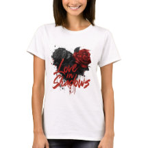Graphisme romantique foncé avec roses noires et ro