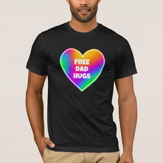 T-shirt Gratuit Papa Hugs Coeur arc-en-ciel (Devant)