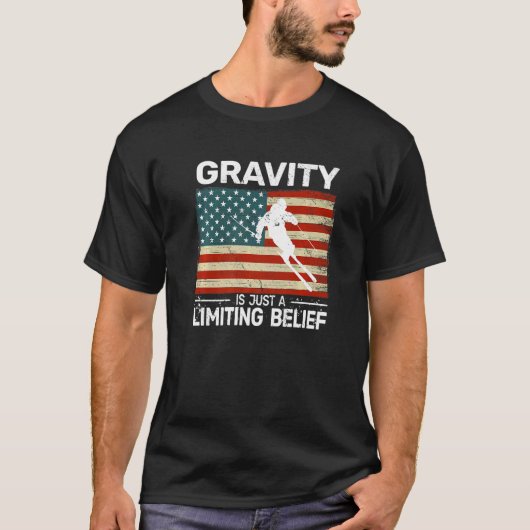 T-shirt Gravity is just a Limiting US Flag snow ski (Devant)