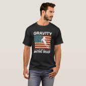 T-shirt Gravity is just a Limiting US Flag snow ski (Devant entier)