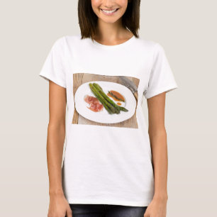 T-shirt Green asparagus with ham and sauce