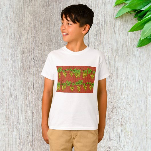 T-shirt Green Grape Vine Pattern on Rustic Wood