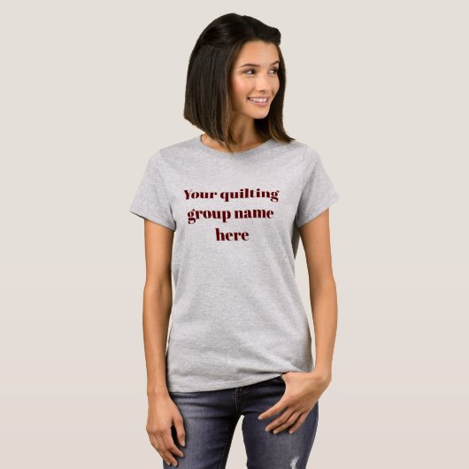 T-shirt Gris avec courtepointe en lettres rouges groupe T- (Devant entier)