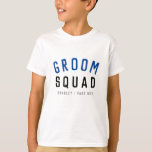 T-shirt Groom Squad | Moderne Bachelor Groomsman Design<br><div class="desc">"Groom Squad", un joli, simple et élégant, vous propose un maillot de garçon d'art avec une typographie moderne et minimaliste en noir et bleu marine dans un style cool et tendance. Le slogan, le nom et le rôle peuvent facilement être personnalisés avec les noms de votre équipe de mariés, par...</div>