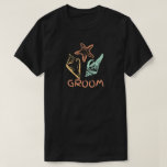 T-shirt Groom To Be Seashell Beach Wedding<br><div class="desc">Groom design a un motif coquillage,  fait partie de la collection de mariage de plage et est disponible dans plus de styles.</div>