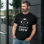 T-shirt Groom's Crew Groomsmen Bachelor Party cadeaux<br><div class="desc">Achetez des t-shirts personnalisés pour votre mariage. N'importe quel meilleur homme,  groomsmen,  huissier,  marié et père du marié adorerait sa chemise personnalisée. Cadeaux de Bachelor Party,  T-shirts Groomsmen</div>