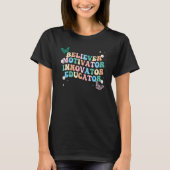 T-shirt Groovy Believer Motivator Innovator Educator Retro (Devant)