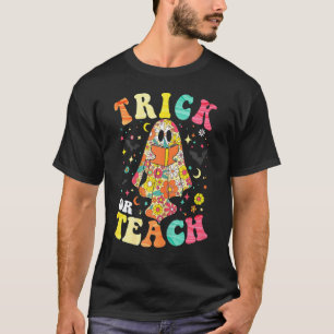 T-shirt Groovy Halloween Trick Or Teach Retro Floral Ghost