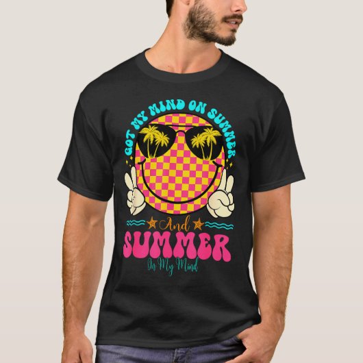 T-shirt Groovy Happy Face Summer Vibes Got My Mind On Summ (Devant)
