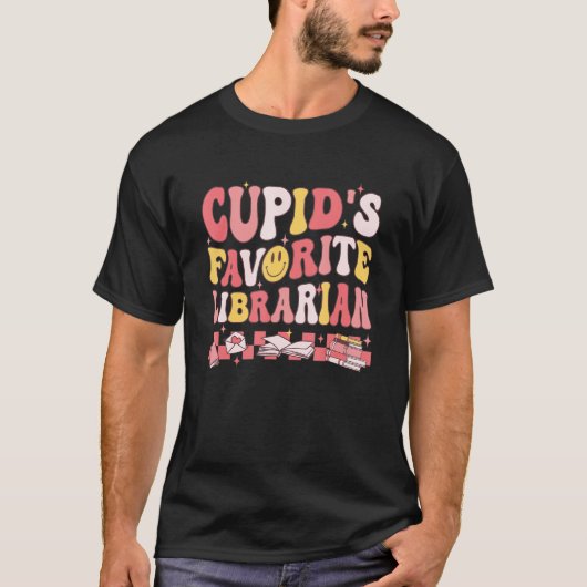 T-shirt Groovy Retro Cupids Favorite Librarian Valentine's (Devant)