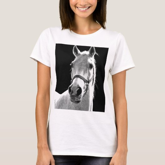 T-shirt Gros plan Cheval blanc noir en nuit (Devant)