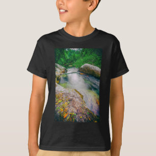T-shirt Gros plan de l'étang en amont de la cascade