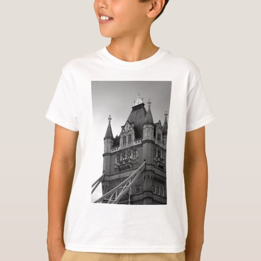 T-shirt Gros plan du London Tower Bridge (Devant)