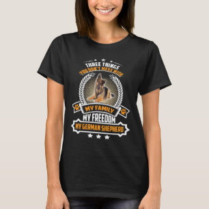 T-shirt GSD082 - Trois choses que vous ne manquez pas avec